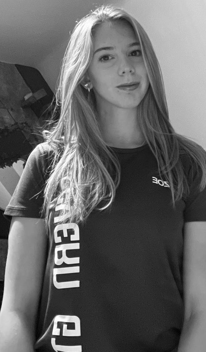 Zoe - Women’s Artistic